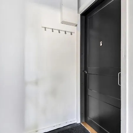 Wehost Compact Travellers Hq With Super Location @vilhonvuorenkuja 6